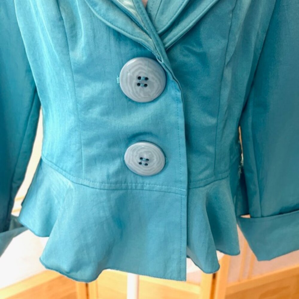 Design Today's Blue Jacket - Picture 2 of 7